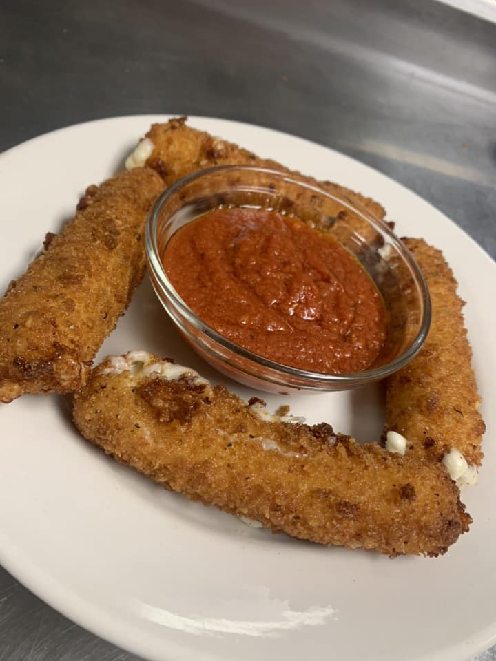 Mozzarella Logs from Ryder's Roadhouse in Wisconsin Rapids, WI